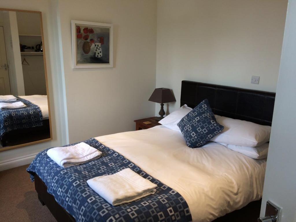 The River Cafe Bed and Breakfast Glasbury Esterno foto